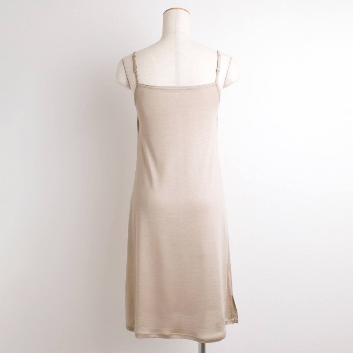 シルク100％ カップ付き ゆったりキャミスリップ 日本製 【ふわ肌シルク】レディース ベージュ ホワイト M/L |  | 05