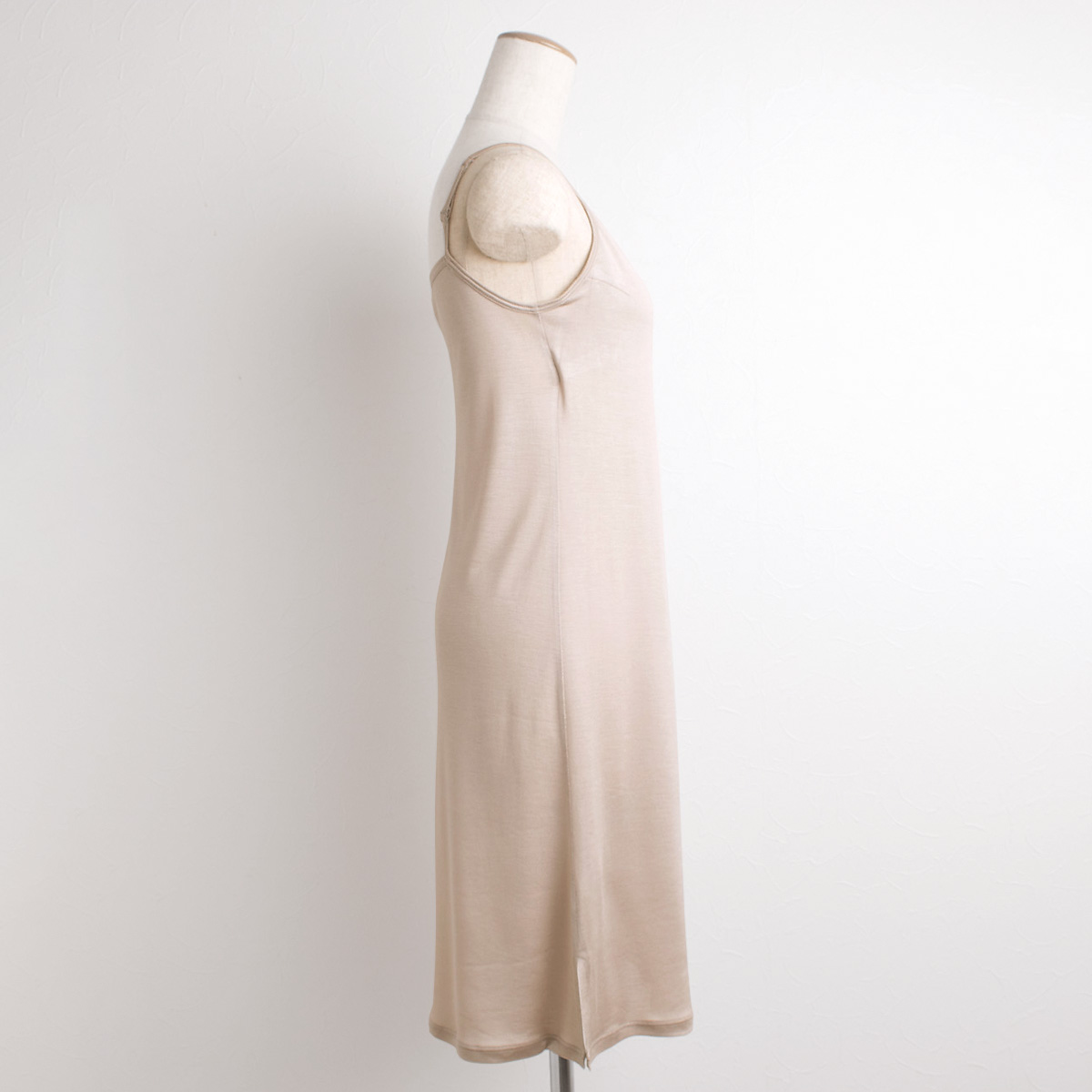 シルク100％ カップ付き ゆったりキャミスリップ 日本製 【ふわ肌シルク】レディース ベージュ ホワイト M/L |  | 04