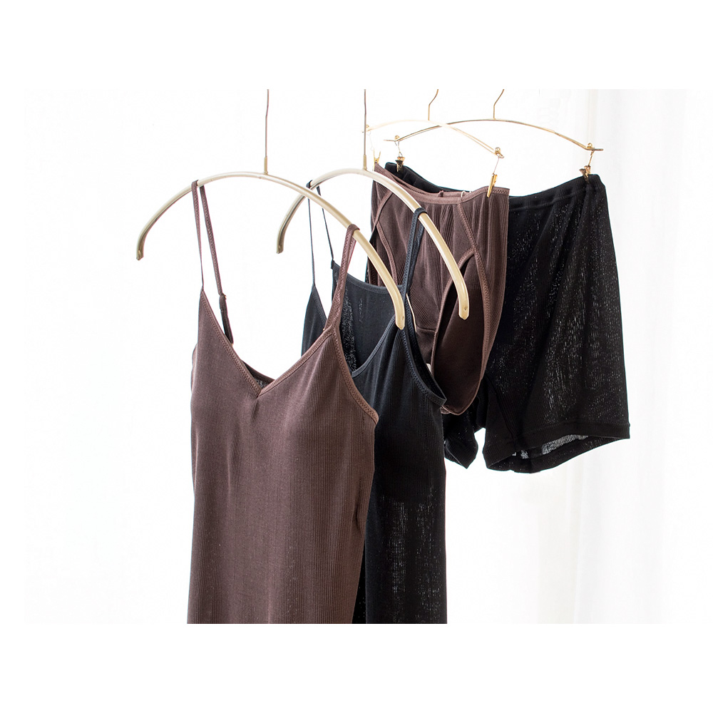 シルク100% テレコ カップ付き キャミソール 日本製 ウォッシャブル加工 レディース オフホワイト ブラウン ブラック M/L |  | 05