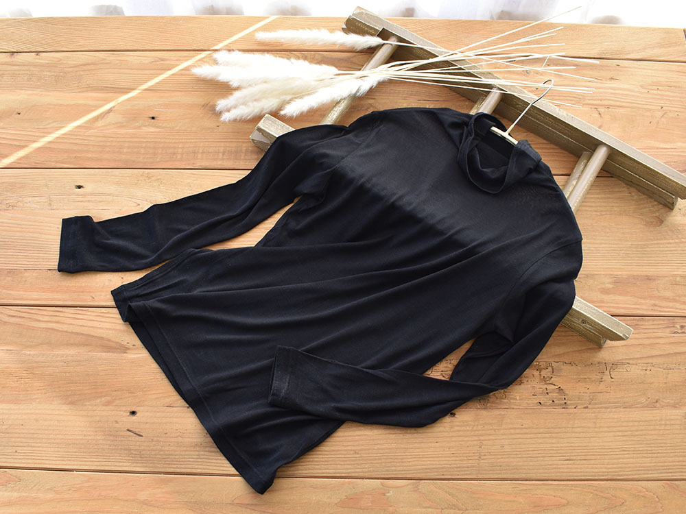 シルク100％ ハイネック 長袖インナー 日本製【ふわ肌シルク】