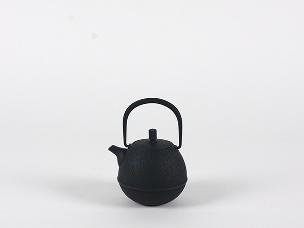 空間鋳造】Egg 小 （Pure Black）南部鉄急須 急須 23862 : esprit