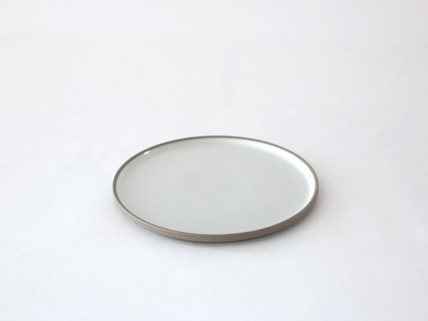 【HASAMI PORCELAIN】プレート HAW104(SIZE:φ22cm アッシュホワイト) グレーコレクション 食器 波佐見焼 ハサミポーセリン  32806 | HASAMI PORCELAIN | 01