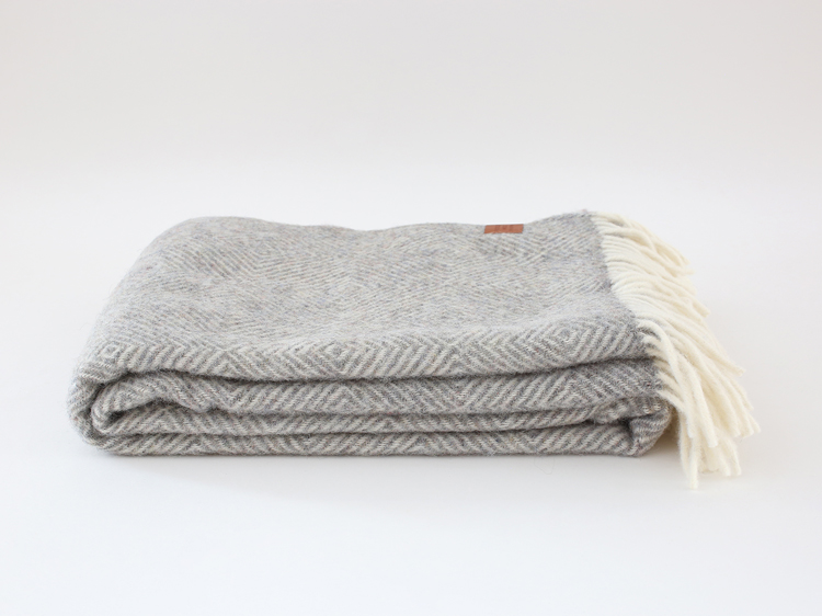 【正規取扱店】ウールコーム付き KLIPPAN クリッパン リサイクルウール スロー グースアイ (SIZE:130cm×200cm /グレー)KP217701 i-30409 | KLIPPAN | 02