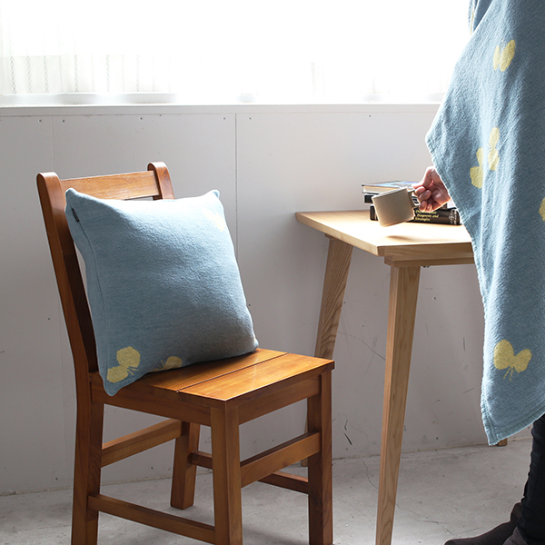 【※注意事項をご一読下さい※】KLIPPAN クリッパン クッションカバー CHOUCHO(SIZE:45cm×45cm/ブルーイエロー) KP892310 ※カバーのみ i-26224 | KLIPPAN