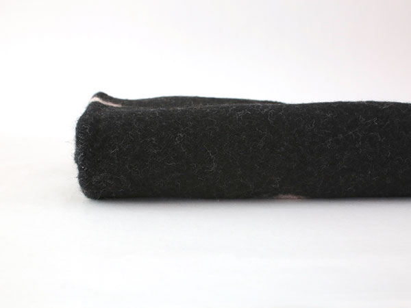 【正規取扱店】KLIPPAN ウールハーフブランケット CHOUCHO  KP892561(90cm×130cm/ブラック)【ミナペルホネン】 i-32282 | KLIPPAN | 04