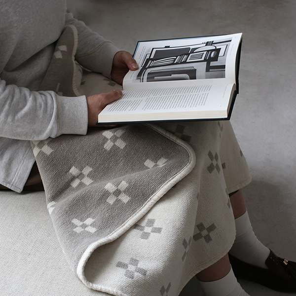 【正規取扱店】KLIPPAN クリッパン シュニールコットン ミニブランケット シャーンスンド (SIZE:70cm×90cm エクリュ) KP892980 32452 | KLIPPAN