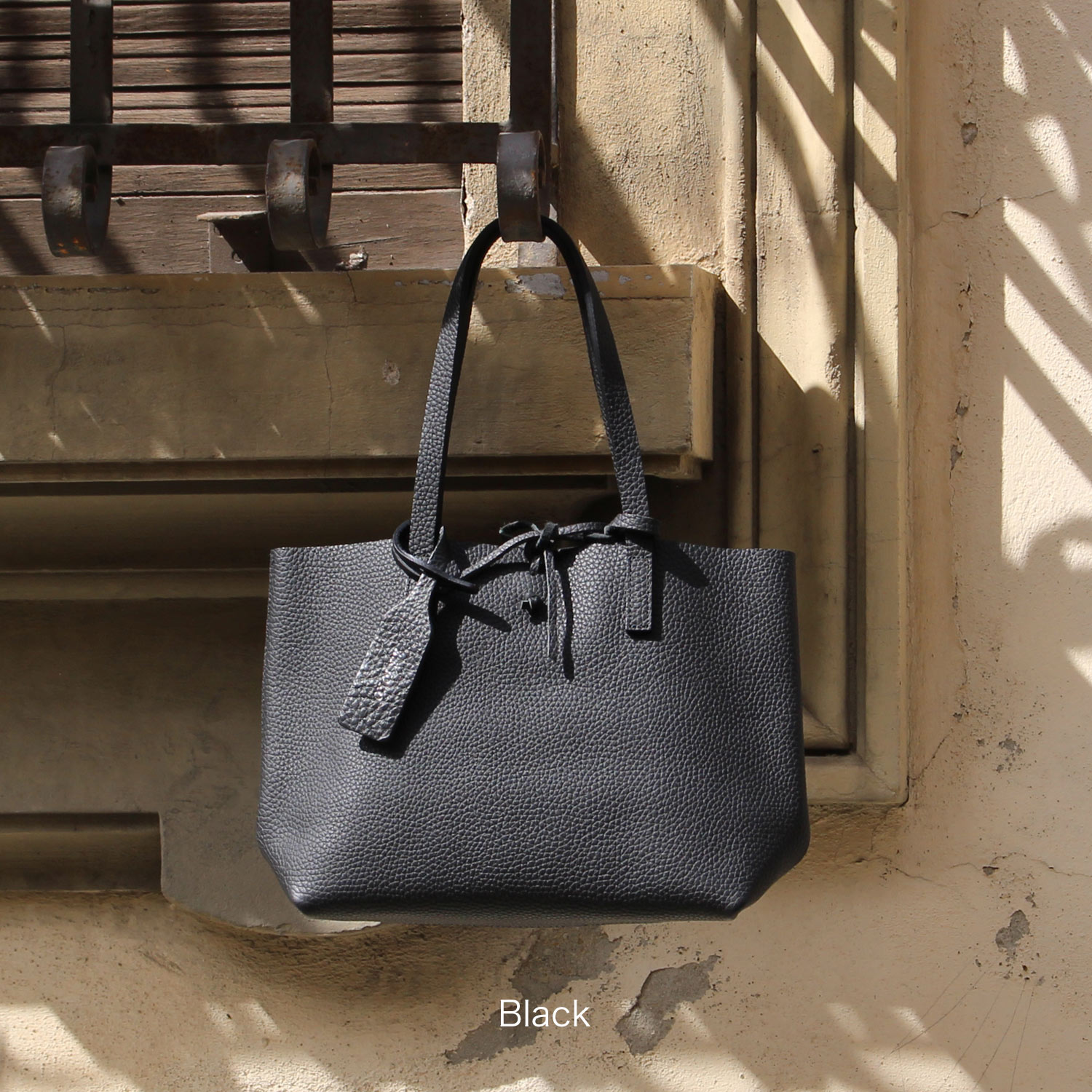 トートバッグ レディース A4 小さめ 本革 イタリア牛革 軽い 軽量