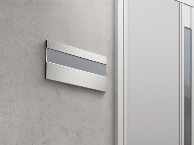 表札 サイン ネームプレート 壁付け 玄関 玄関廻り 室名 賃貸物件 ルームナンバー 部屋番号 タワーマンション 団地 公団 都営 住宅 市営 事務所 新築 大規模修繕 リフォーム