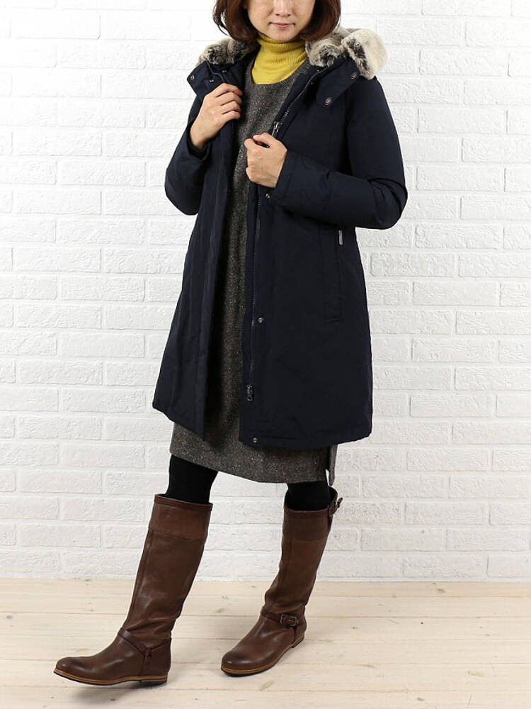 WOOLRICH(ウールリッチ) コットン ナイロンラビットファー フード付き ダウンコート“BOW BRIDGE COAT