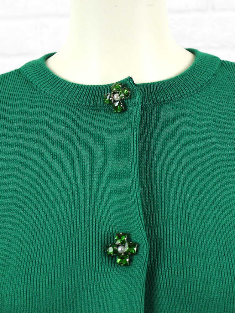 アイテムと Style Etre Par Bleu Comme Bleu 通販 Paypayモール Zampa For The Holidays スタイルザンパフォーザホリデイズ アクリル綿 配色 ビジューボタン クルーネックカーディガン Z レディース スメです Theboxingtribune Com