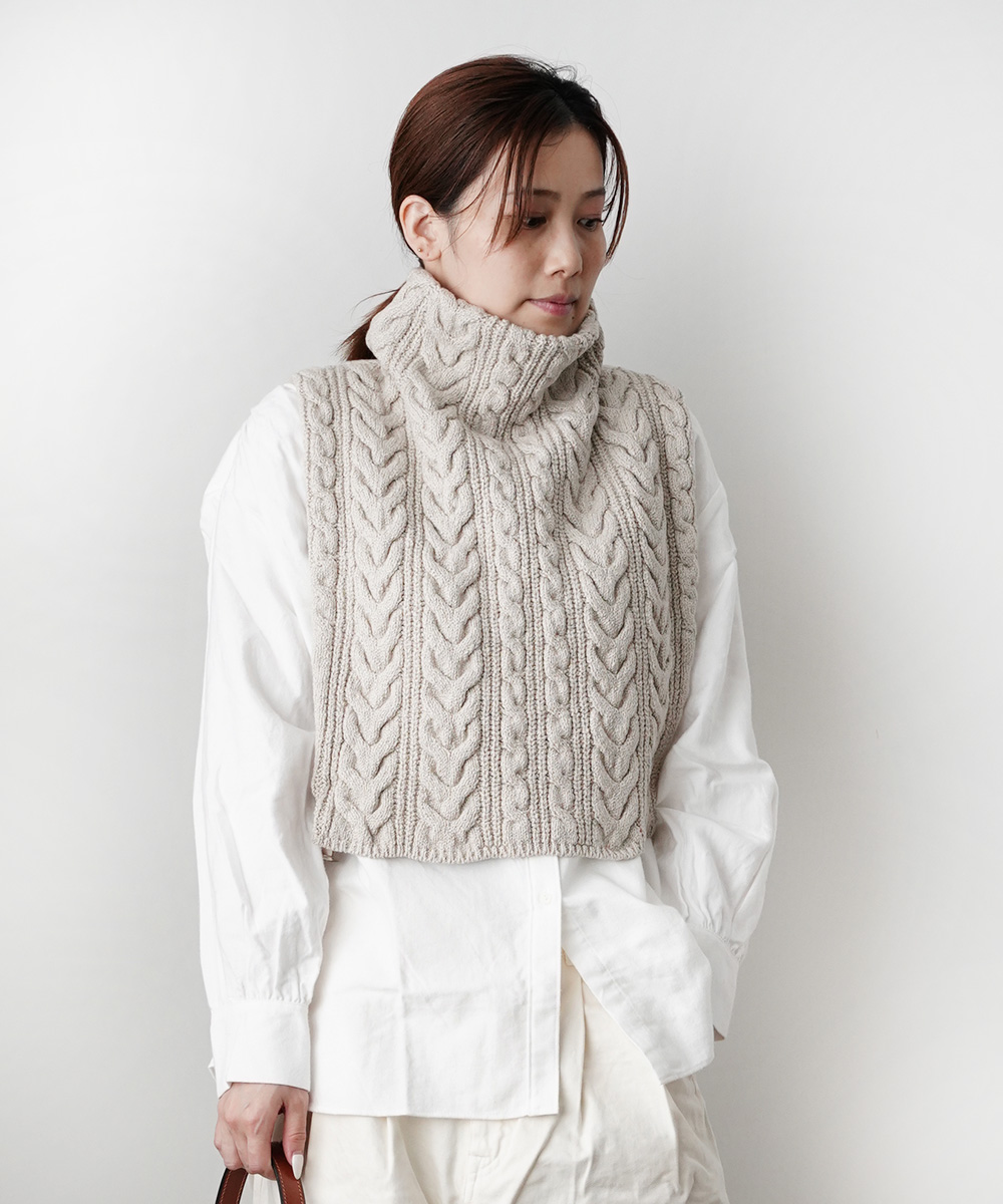 アンフィル ニットベスト cotton & lambs wool cable-knit neck warmer