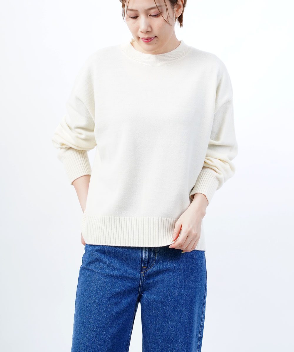 emmaculate（エマキュレイト） クルーネック ニットプルオーバー