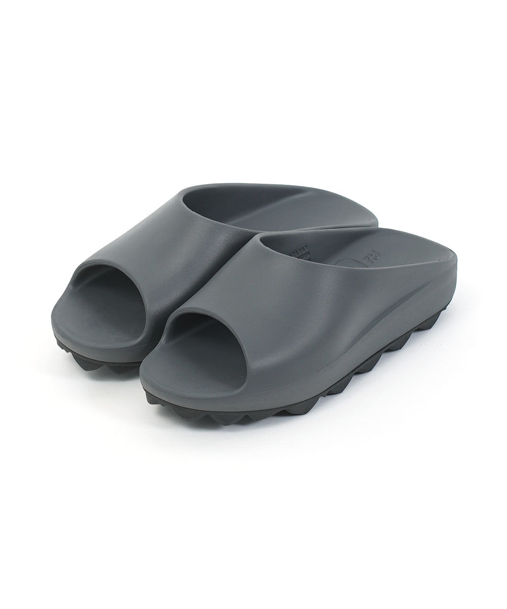 2色展開★リラックス感ある軽量サンダル/追跡有 パコ スライドサンダル LUX-2 AIR STUDDED SOLE PPACO 2025春夏
