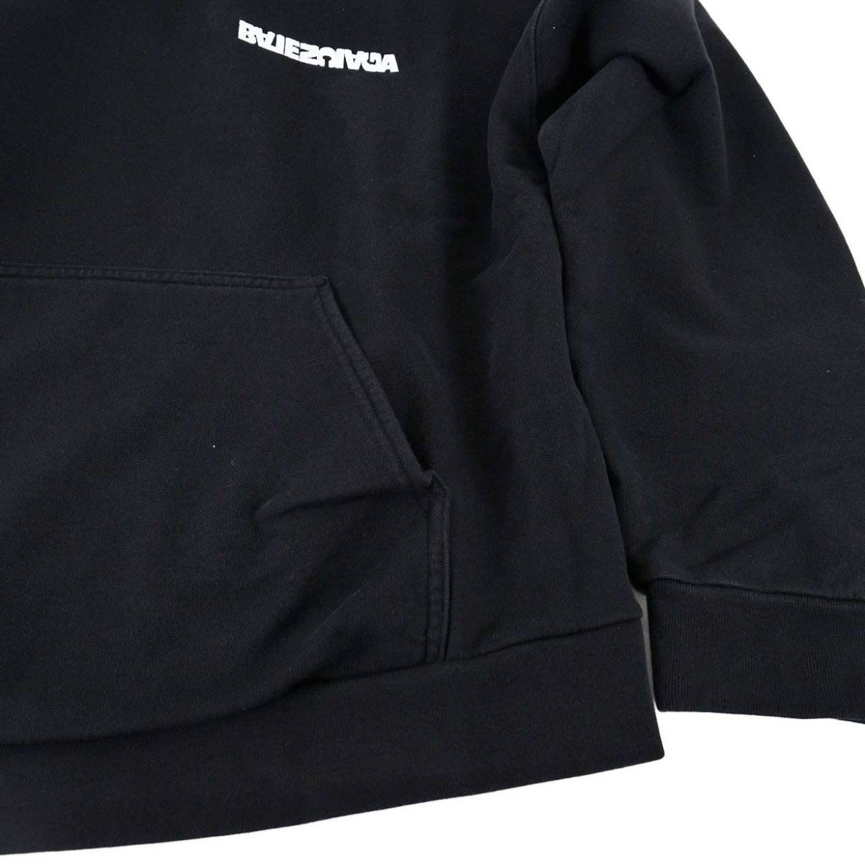 バレンシアガ BALENCIAGA パーカー 675003 TLVB4 9034 ブラック 2022年 ...