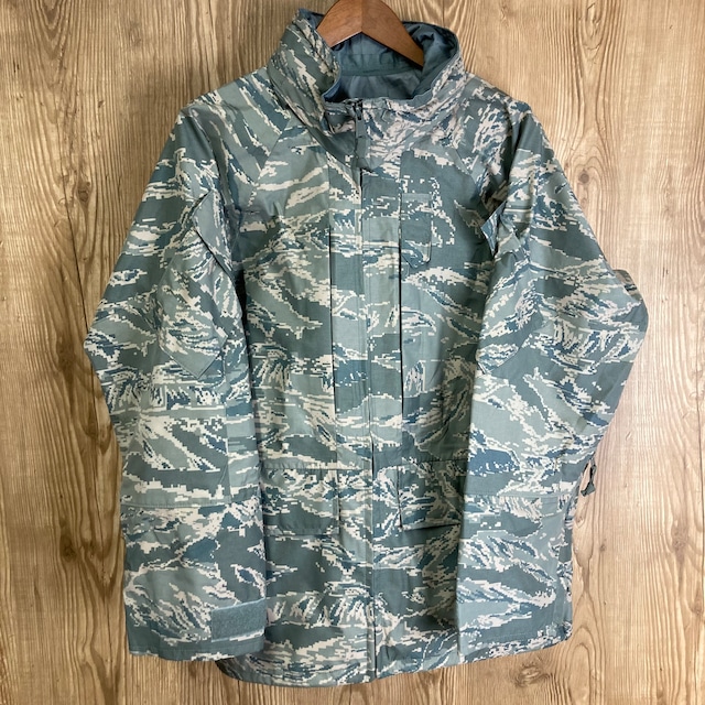 00s 米軍 USAF APECS Abu デジタル タイガーカモ GORE TEX ゴアテックスパーカー ミリタリー アメカジ 古着 e23122502 :e23122502:みんなの古着屋 everyone