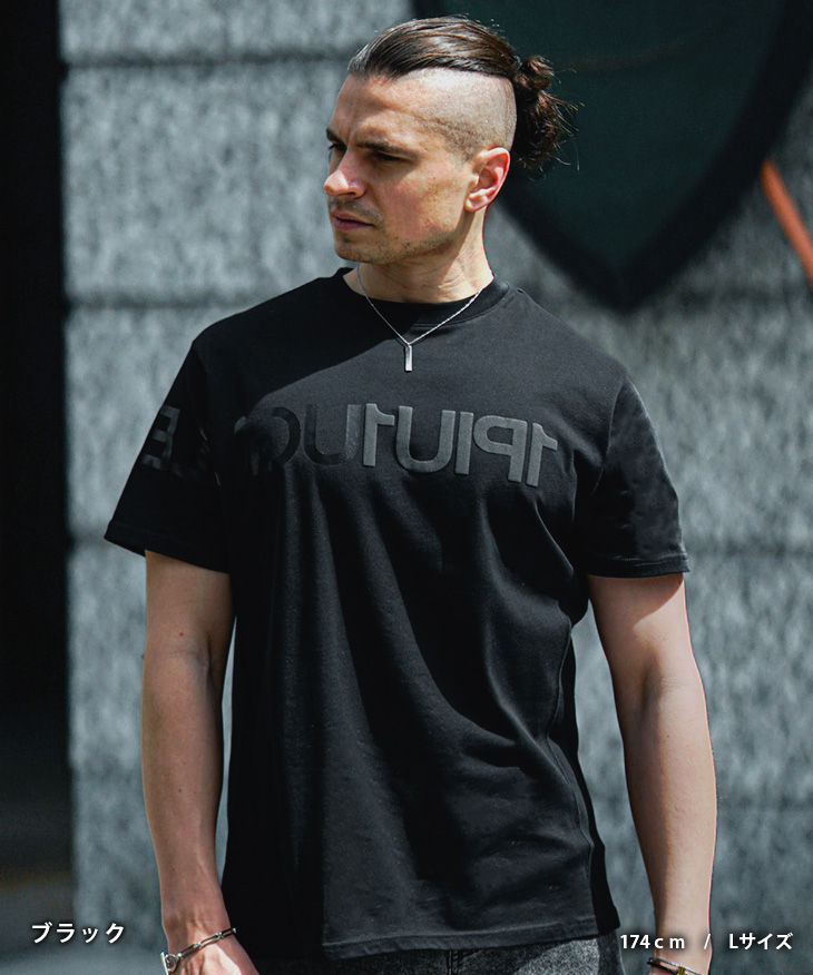 1PIU1UGUALE3 半袖tシャツ　黒 1PIU1UGUALE3 RELAX ウノピゥウノウグァーレトレ リラックス T