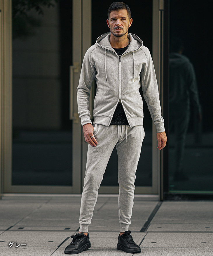 1PIU1UGUALE3 RELAX ウノピュウノウグァーレトレ リラックス