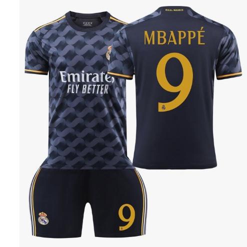 モドリッチ ユニフォーム（サッカーサポーターグッズのユニフォーム