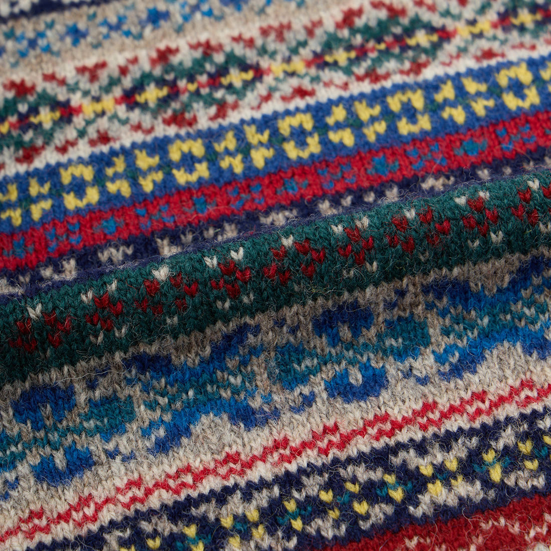 JAMIESON'S ジャミーソンズ フェアアイル柄 Vネック ニット ベスト Jamieson's of Shetland JAMIESON'S ジャミーソンズ フェアアイル柄 V