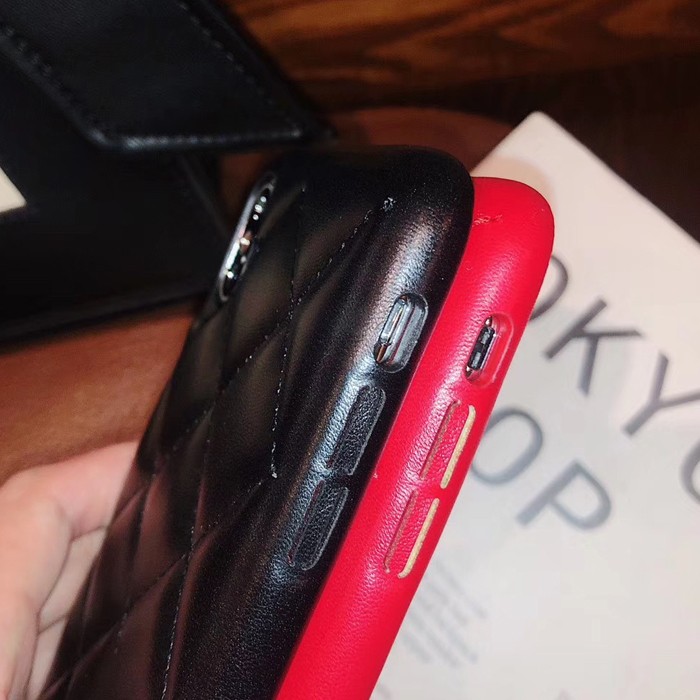 赤いキルティングiPhoneケース　赤いエンボス加工iPhoneケース 赤いキルティングiPhoneケース 赤いエンボス加工iPhoneケース 送料無料