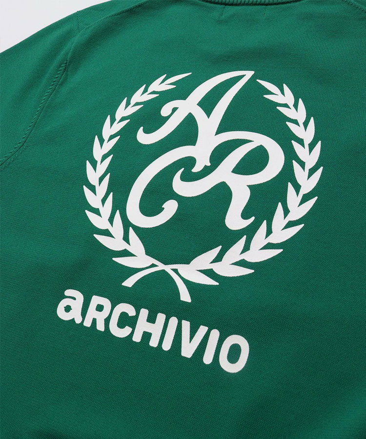 archivio（アルチビオ） 春夏 ゴルフ エンブレム風ロゴニット