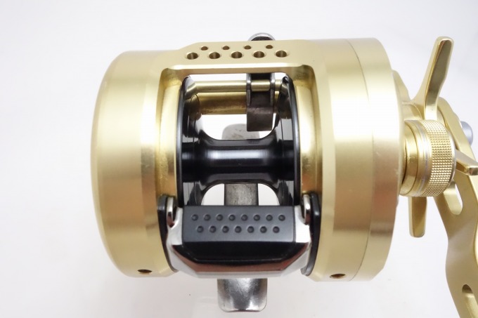 SHIMANO - 15オシアコンクエスト300HG中古品です 15オシアコンクエスト 300HG｜＠ベリーネット 日本最大新品中古