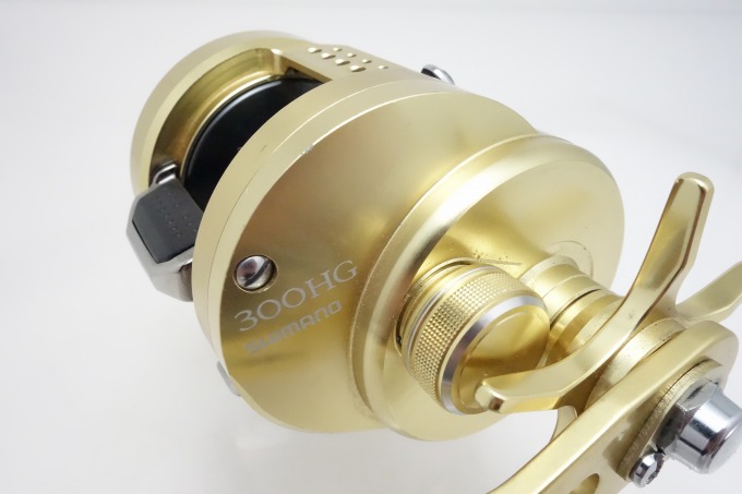 SHIMANO - 15オシアコンクエスト300HG中古品です 中古】【送料無料】シマノ 15 オシアコンクエスト 300HG (1