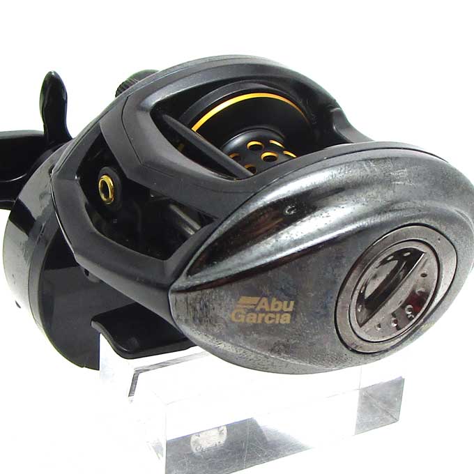 中古】【送料無料】アブガルシア レボ ブラック 9 ベイトリール 右