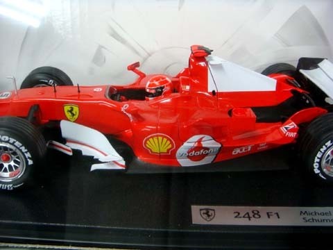 マテル 1/18 M．シューマッハ フェラーリ 248F1 2006