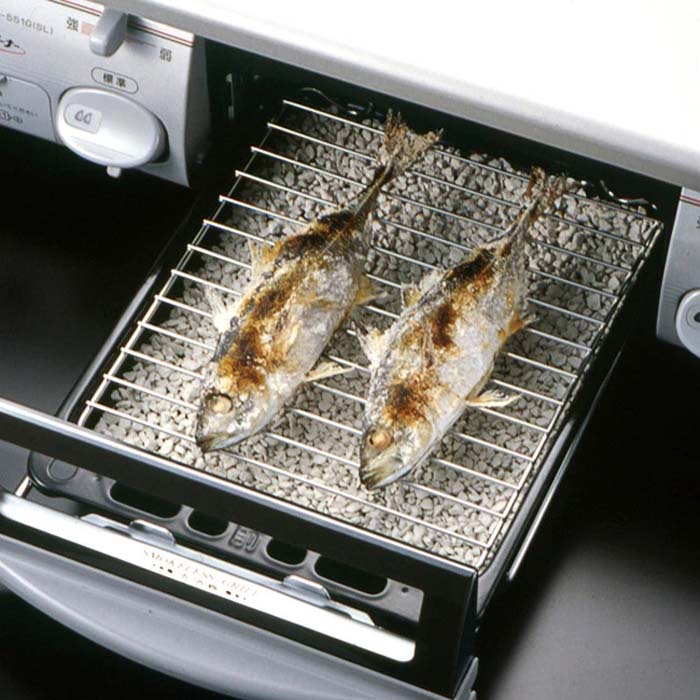 引越しのためお譲りします。  グリル水無し両面焼きで便利です 魚焼用石 5個セット 300g 水なしグリル 水なし 汚しにくい グリル敷石