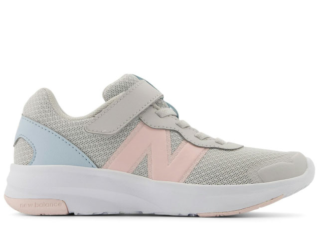 ナイキ ニューバランス　キッズ スニーカー 　
17.5  18センチ New Balance ニューバランス キッズ スニーカー PT578 new