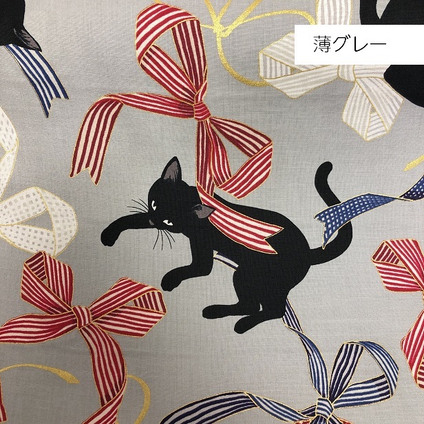 シーチング生地 金ラメ加工 黒猫とリボン キルトゲイト 猫柄 百花繚乱シリーズ 和風 ゴールドラメ QUILT GATE 猫 ねこ ネコ シーチング  生地 手芸