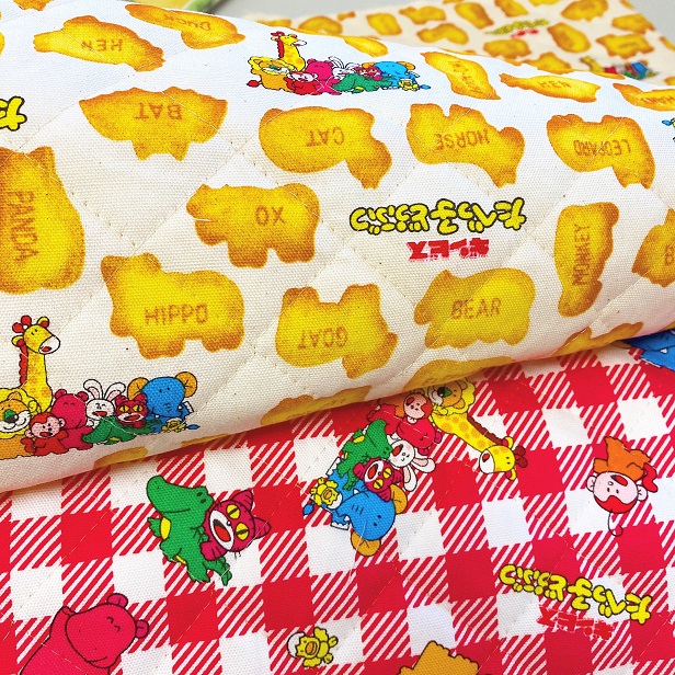 キルティング生地 ピアノ柄 鍵盤 カラフルドット 綿100％ 布 手芸 通園 通学 入園 入学 ピアノ 音符 ドット 入園 入学 通園 通学 手芸 生地