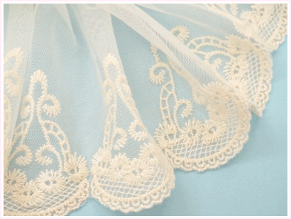 チュールレース