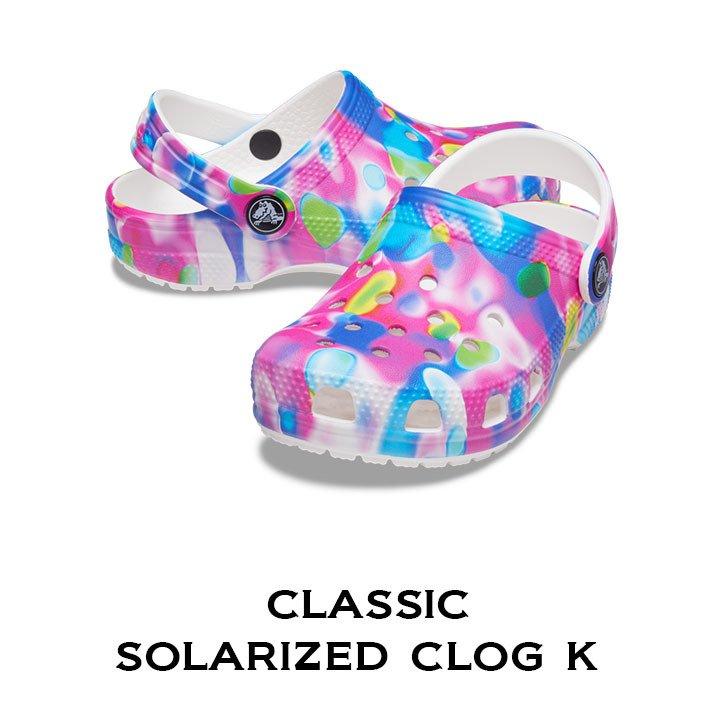 クロックス crocs【キッズ サンダル】Classic Solarized Clog K/クラシック ソーライズ クロッグ K/ピンク×ホワイト｜##  :207587-690-3900:crocs正規販売代理店 fam - 通販 - Yahoo!ショッピング