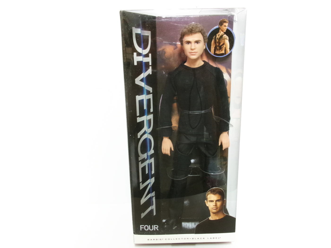 バービー ダイバージェント Divergent FOUR フォー ドール 人形 映画版
