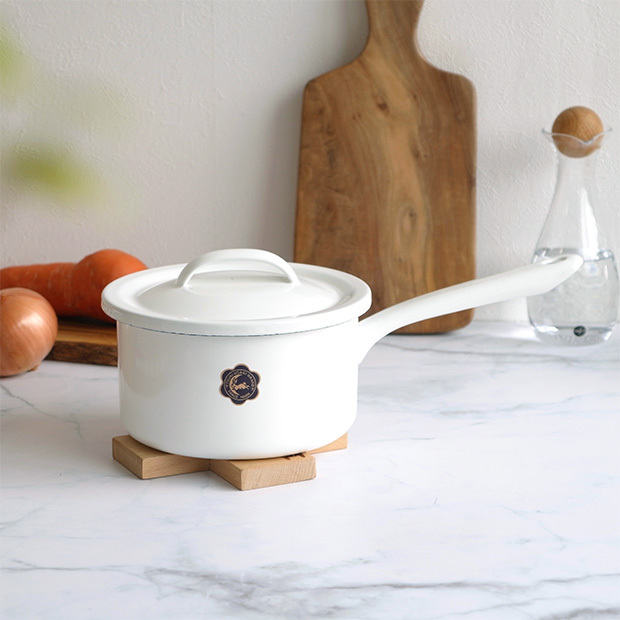 月兎印 ソースパン 16cm 1.7L 蓋付き IH対応 ホーロー 琺瑯 日本製 鍋