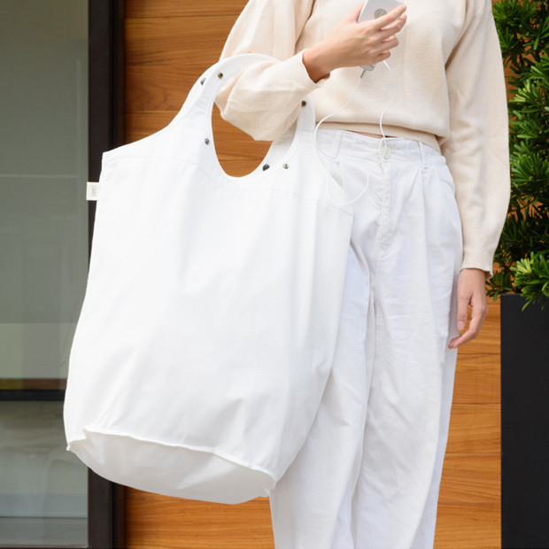 Gudee ランドリーバッグ 大容量 100L 洗濯物 収納 布 ブルー ホワイト Butterfly II Fabric bag Blue White GudeeLife