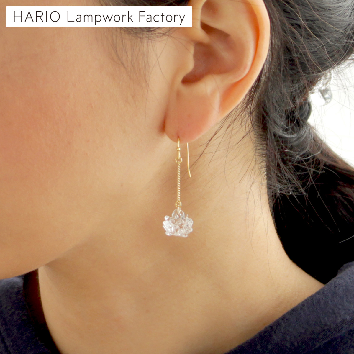 ハリオ ピアス シロツメクサ Plants 花 ゆれる ガラス製 HARIO Lampwork Factory 手作り 日本製 小ぶり [爆買]