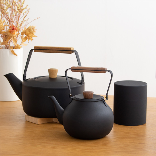 【備前焼】「山本出」作 茶器 茶盃 茶色 黒 灰色 グラデーション 希少 木箱入 備前焼】「山本出」作 茶器 茶盃 茶色 黒 灰色 グラデーション