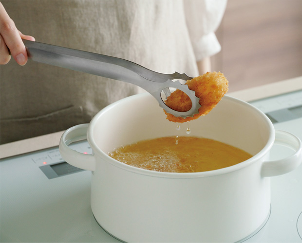 家事問屋 揚げものトング ステンレス 揚げ物トング 天ぷら 穴あき トング