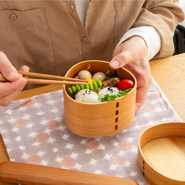 めんぱ さんかく 曲げわっぱ弁当箱 三角 1段 500ml かぶせ蓋 ウレタン