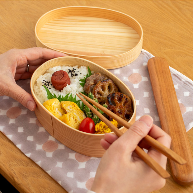 拭き漆仕上げ　曲げわっぱ 楕円形弁当箱 新品 送料込 拭き漆の曲げわっぱ 楕円弁当箱 大 | Pint! - threetone