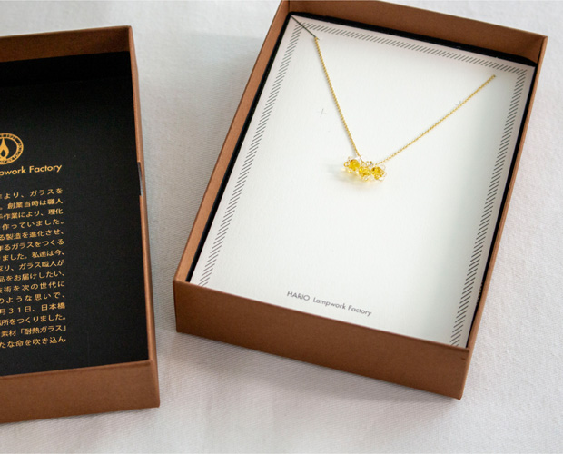 ハリオ ネックレス ひとふさのミモザ 花 ガラス製 HARIO Lampwork Factory 手作り 日本製 小ぶりり