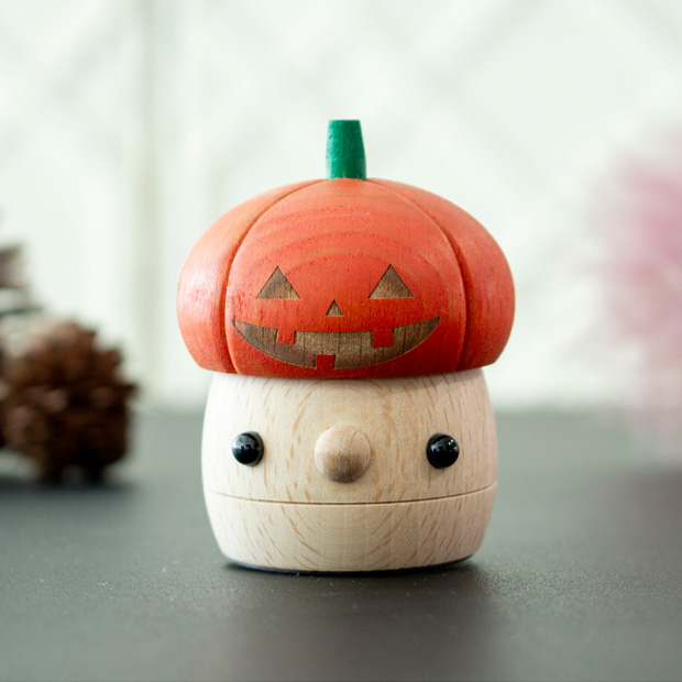 こまむぐ どんぐりオーランタン