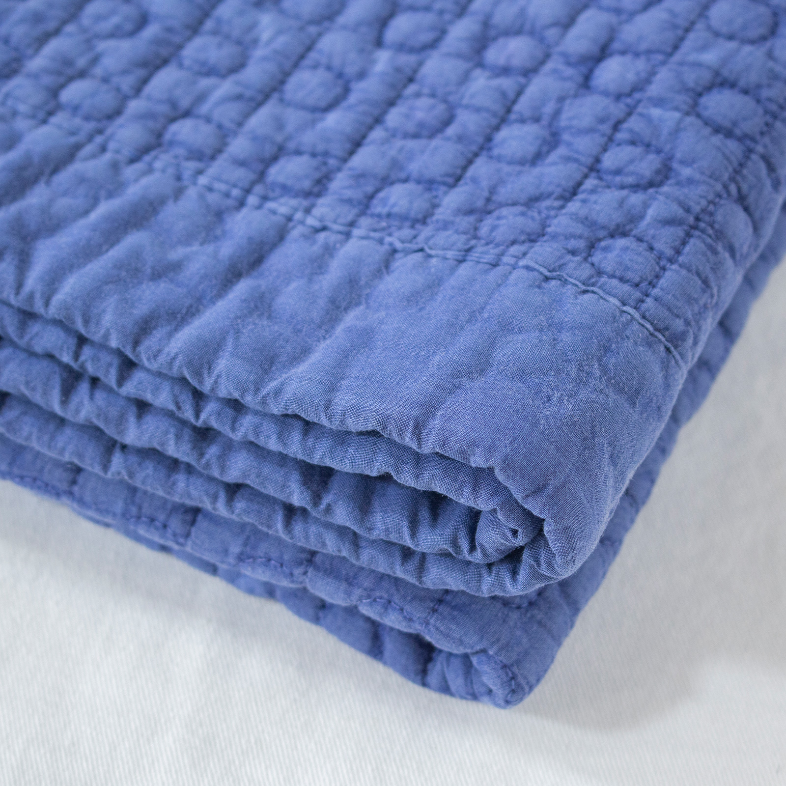 2/22はポイント10倍／ ドット イブル キルティングマット 150×200cm