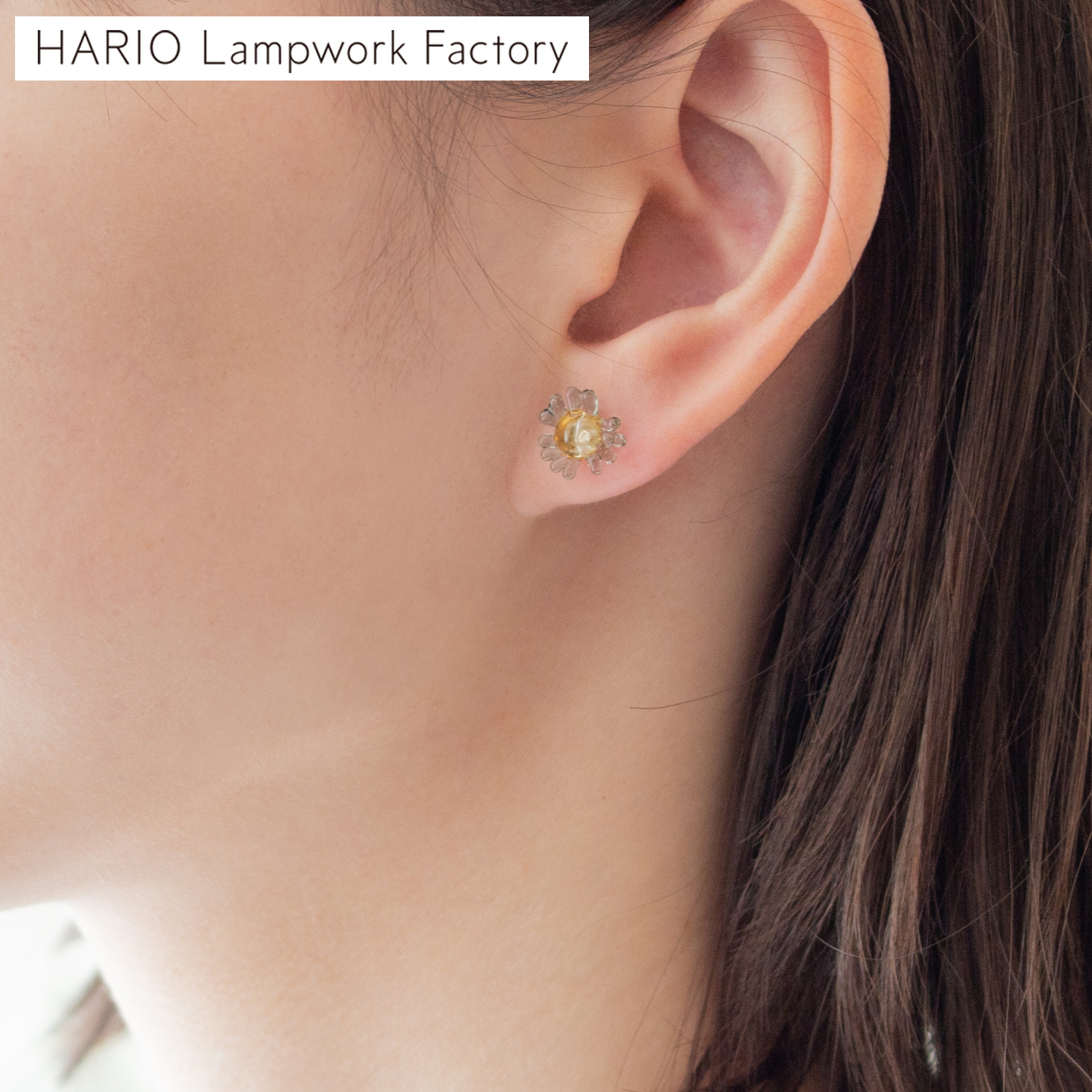 ハリオ イイダ傘店 ピアス 夕暮れのカモミール グレー ガラス製 HARIO Lampwork Factory 手作り 日本製
