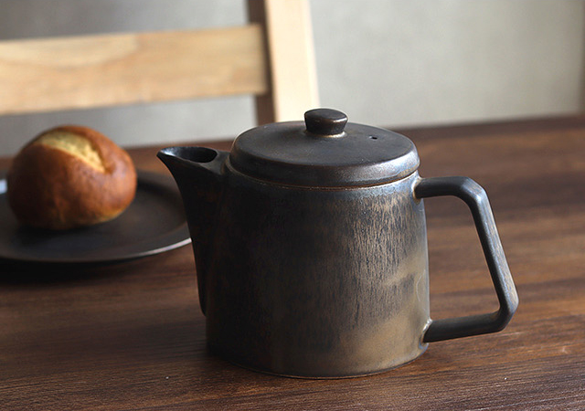 CHIPS ANCIENT POTTERY Pot(ティーポット 陶器 白 北欧 おしゃれ