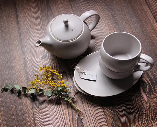 【美品】SALIU ティーポット＆カップ2個セット 茶こし付き SALIU（サリュウ） SALIU YUI 結 ティーポット＆ティーカップ＆ティー