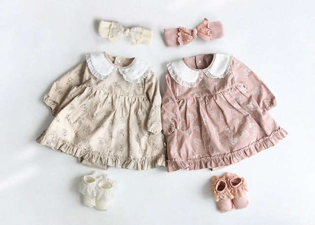 mocmof（モクモフ） おめかし花柄ロンパース＆ヘアバンド＆ソックス